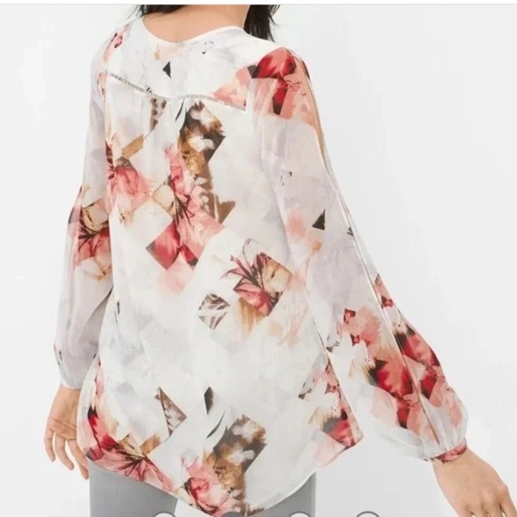 White House Black Market Women Long Split Sleeve Blouse Sz 12 Romantic Date - Picture 2 of 13